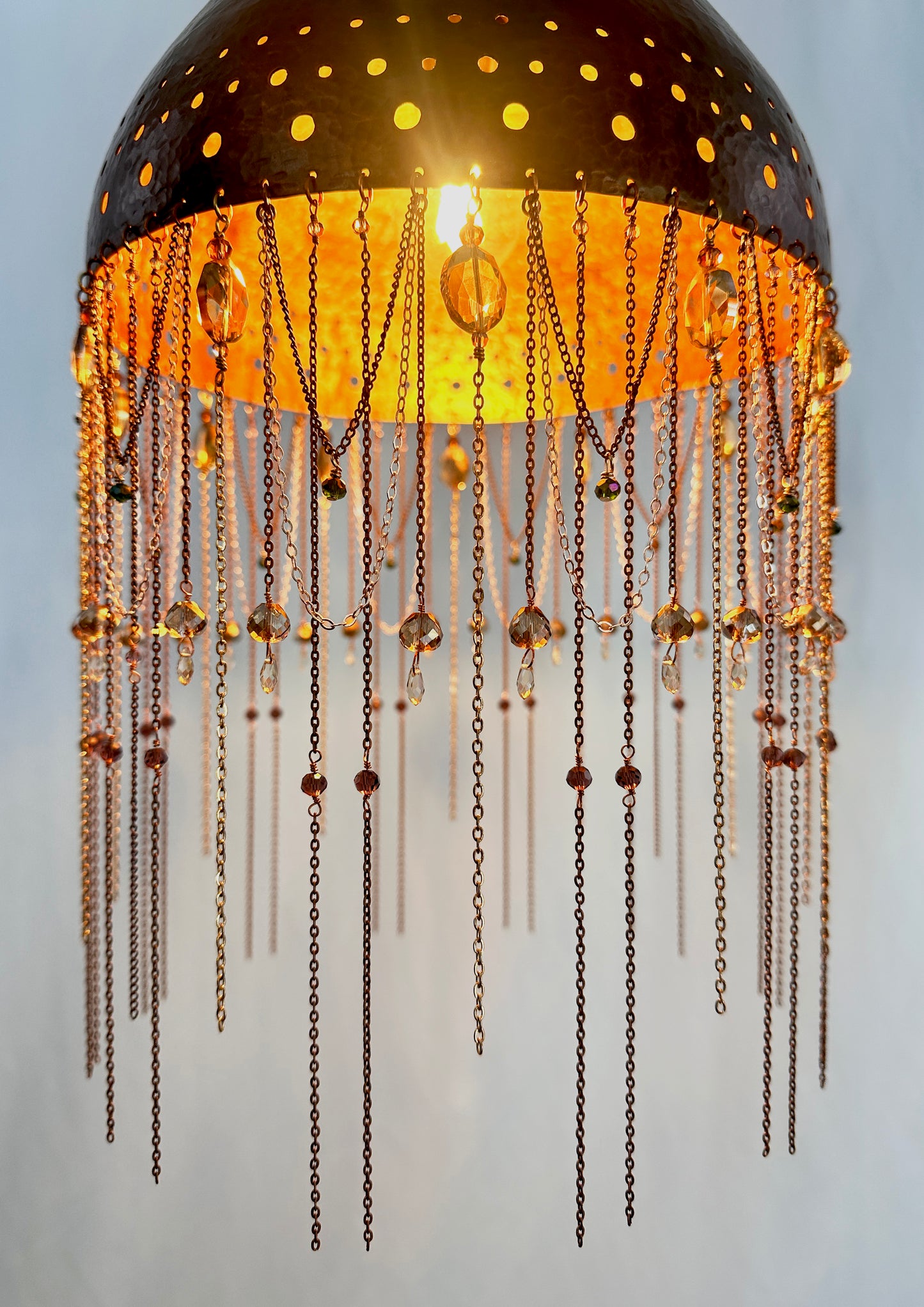 Red-Brown Shadow-Casting Crystal Pendant Lamp